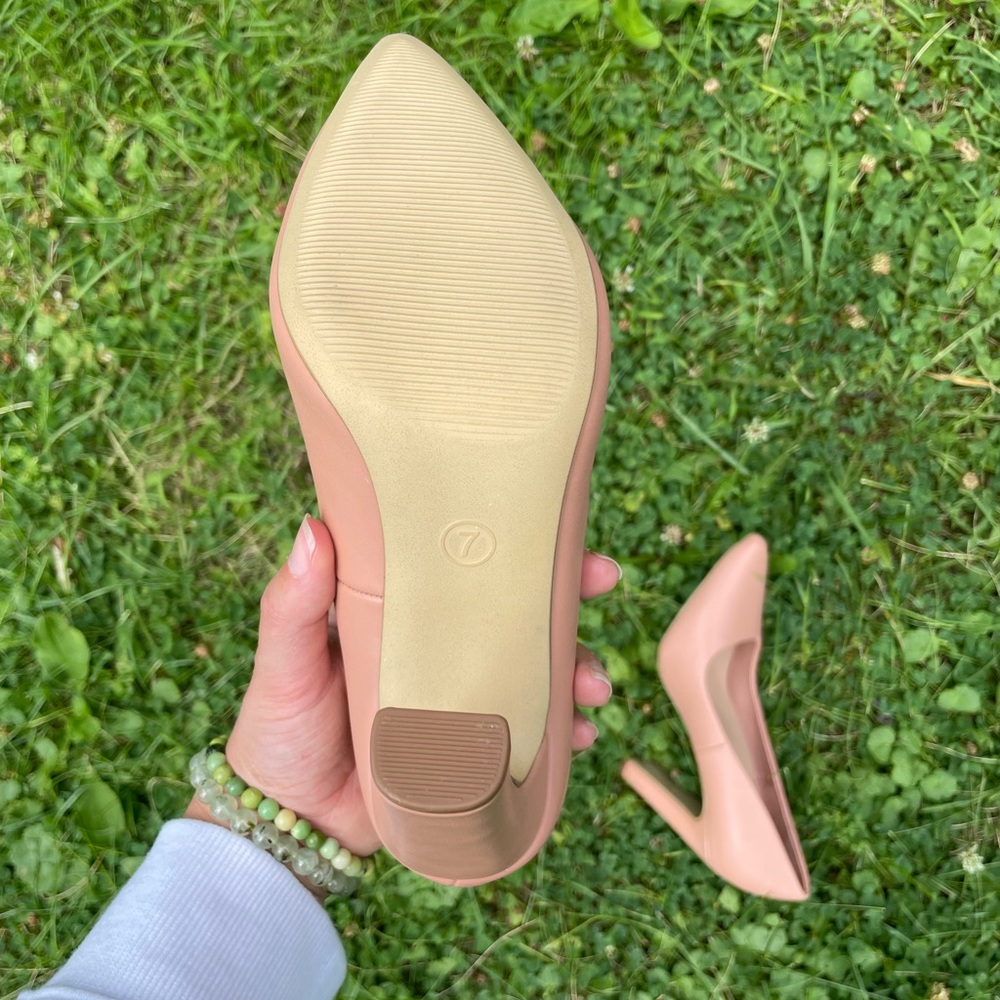 Heels - Picture 5 of 16